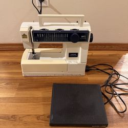 Husqvarna Viking 630 Sewing Machine 