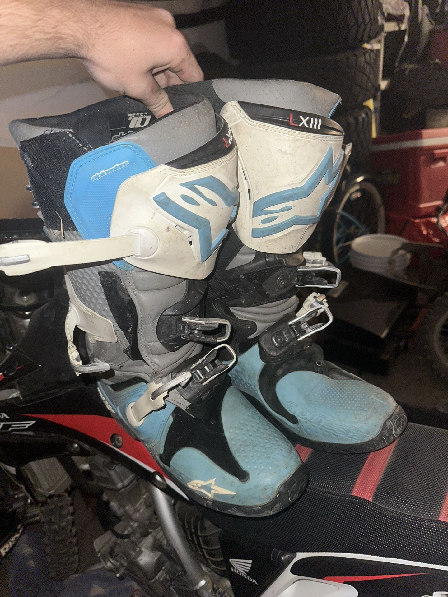 Tech 10 Size 11