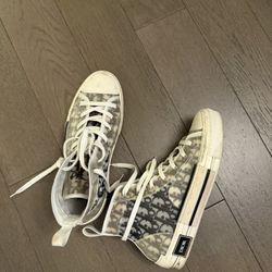 Dior b23 Size 42