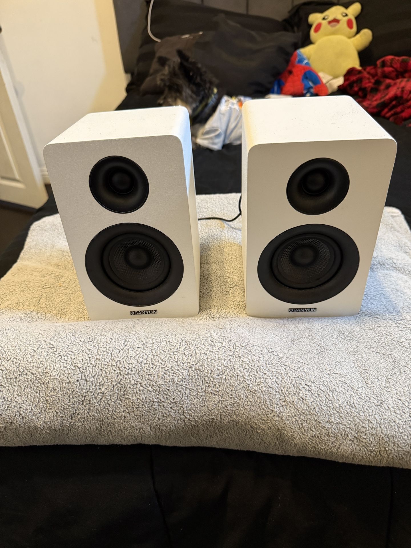 White Speakers