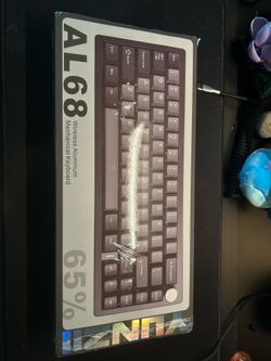 BRAND NEW YUNZII AL68 KEYBOARD