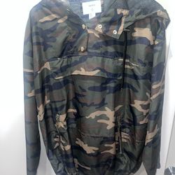 Forever21 woman’s camouflage jacket