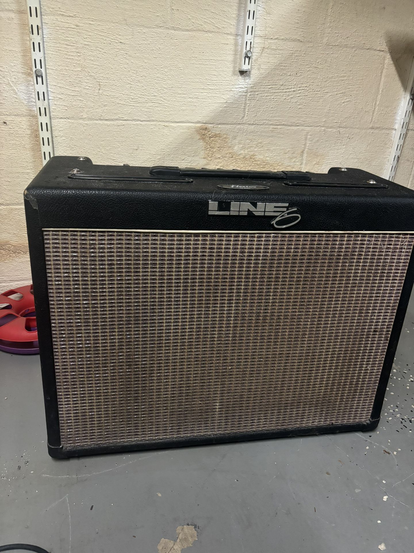 Line 6 Flex tone 60 Watt Guitar Amp with built in effects/pedals