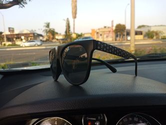 MENS LOUIS VUITTON SUNGLASSES 