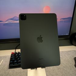 Apple iPad Pro 11” M4 256GB WiFi + Apple Pencil - Excellent Condition
