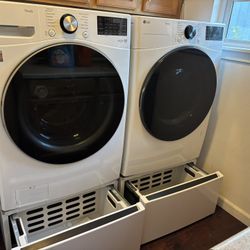 Almost New LG Washer And Dryer 