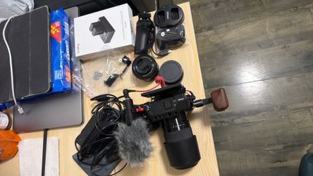 Sony a6400 & Lots of Accessories