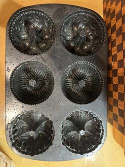 Nordic Ware Bundt Quartet Pan