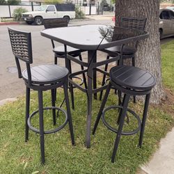 200patio Set New Open Box
