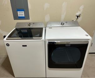 Maytag washer and dryer (delivery available)