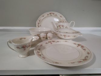 Homer Laughlin Georgian Serving Set