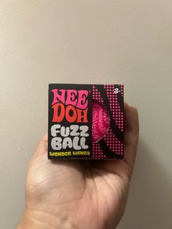 NeeDoh Fuzz Ball Wonder Waves 🩷