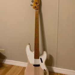 Squier Classic Vibe '50s Precision Electric P Bass Guitar