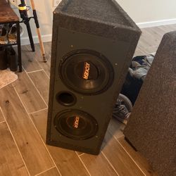 10” Kickers Subwoofers 