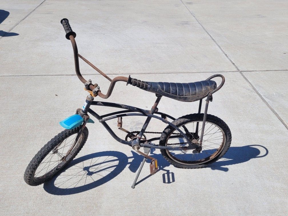 Vintage Huffy Banana Seat Bike