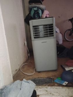 Small ac really good gets super cold