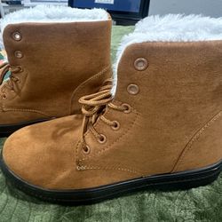 Women's Plush Inner Ankle Boot