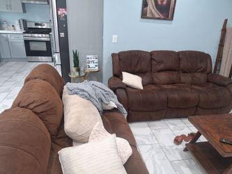 2 recliner couches