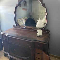 Mens and Women’s Dresser
