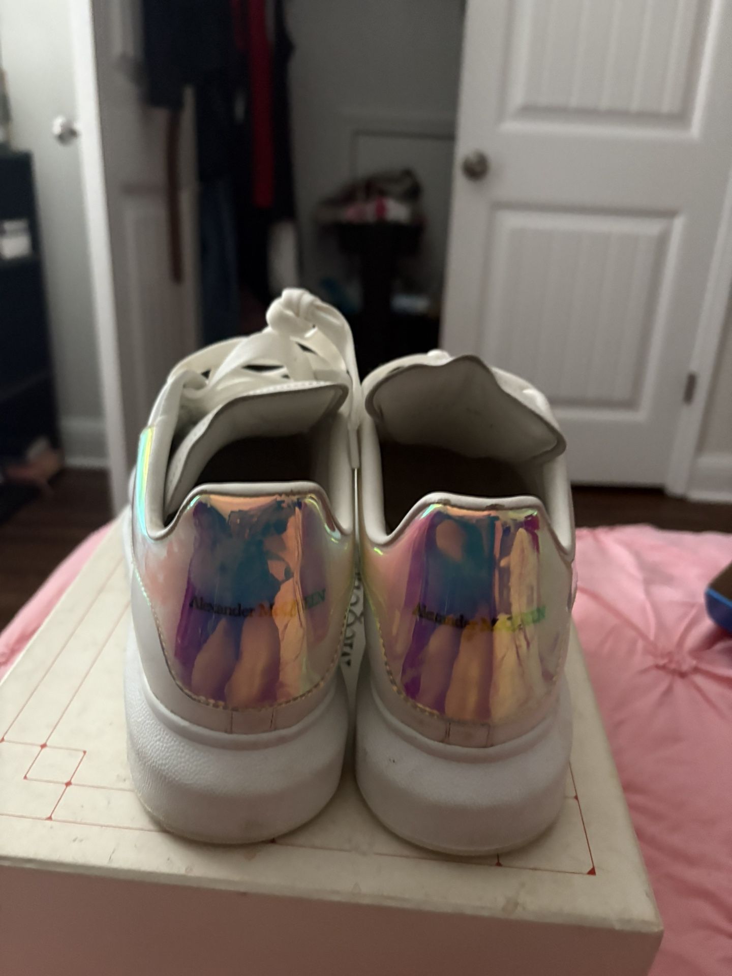 Alexander McQueen Size 9 Women !