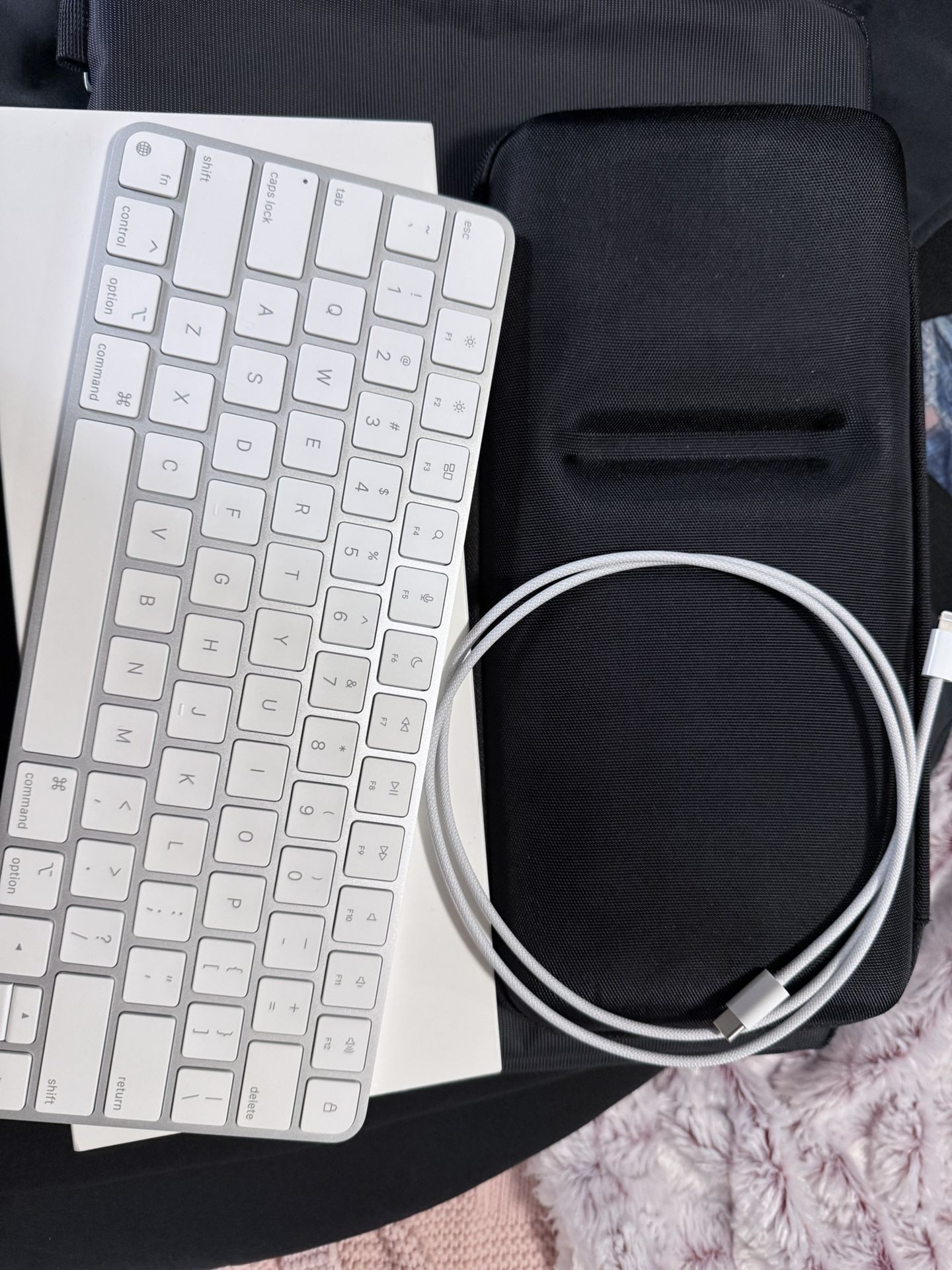 Apple Magic Keyboard (White) For Computer, Laptop, Macbook Pro