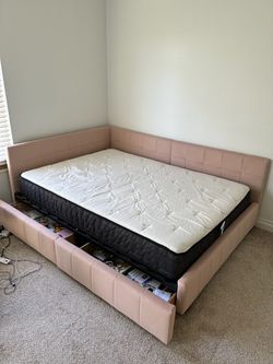 Upholstered Day Bed - Full
