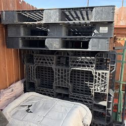 Plastic pallets