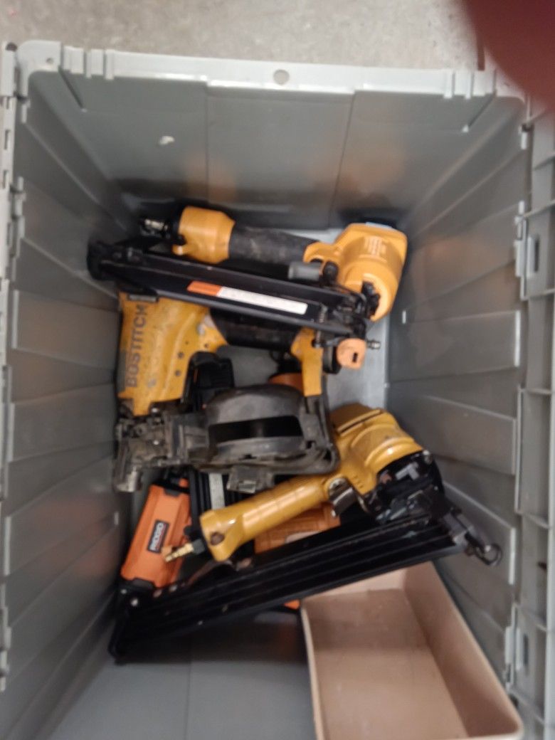 Hand Tools Nail Gun Saws Tile Saws Welders Lots Of Tools