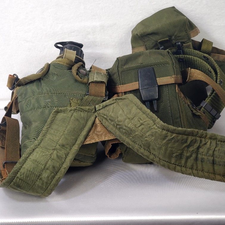 Vintage US Army Vietnam War Ammo Belt