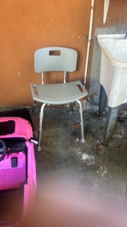 Senior shower chair