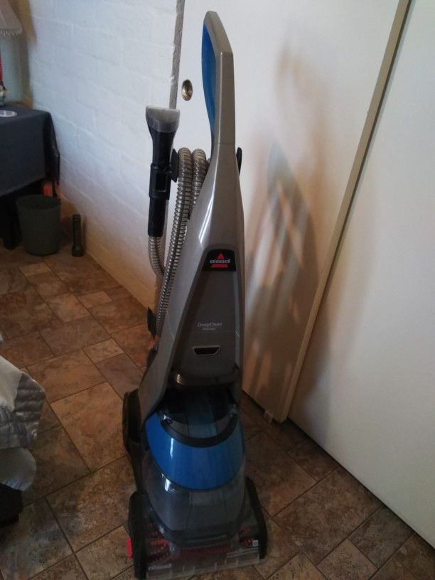 Bissell Carpet Shampooer