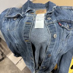 Levi’s Jacket For Girls Size Large 