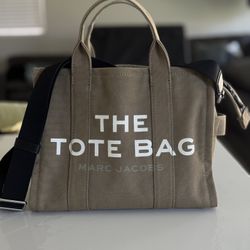 Marc Jacob’s tan Canvas Tote Bag
