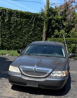 2006 Lincoln Town Car