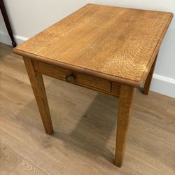 Solid Oak End/Side Table
