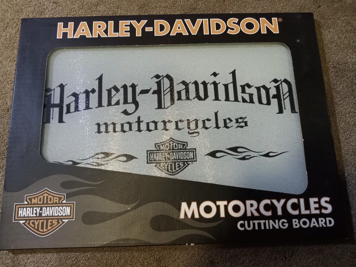 Photo Harley Davidson Motorcycles Cutting Board