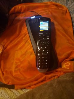 Logitech Harmony ONE Universal Remote ( READ DESCRIPTION)