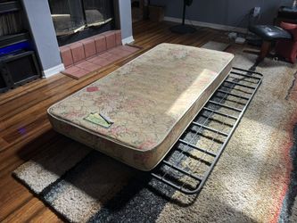 trundle bed with mattress