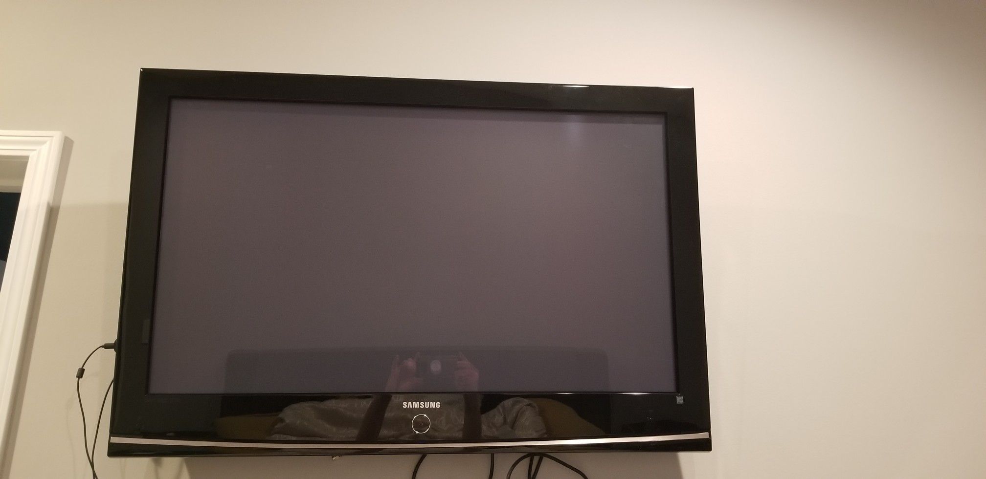Samsung 42' TV with Chromecast