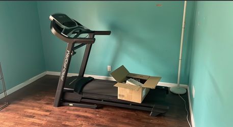 ProForm Sport 5.5 Treadmill - Excellent Condition, Works Perfectly!