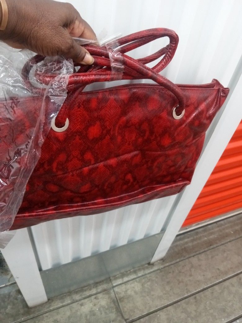 RED CROCK LOOK BAG