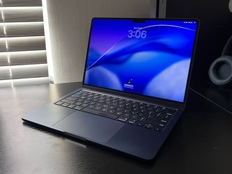 MacBook Air M4 2025 – 16GB RAM 256GB – Like New