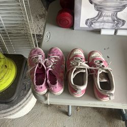Girls sneakers