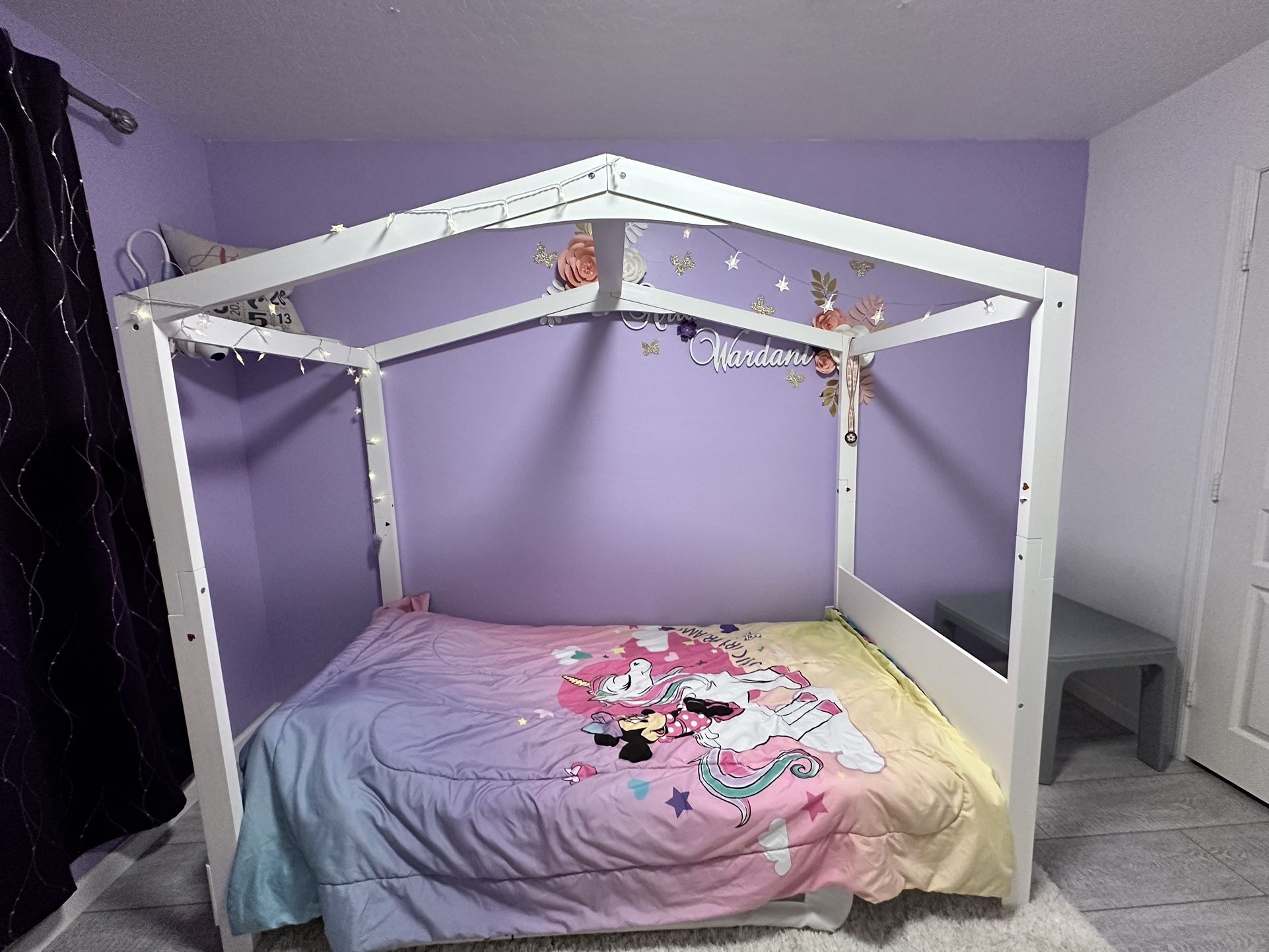 100% Non-Toxic Delta Children Poppy House Wood Twin Bed, Platform Bed