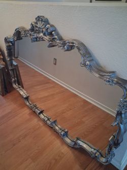 Wall mirror