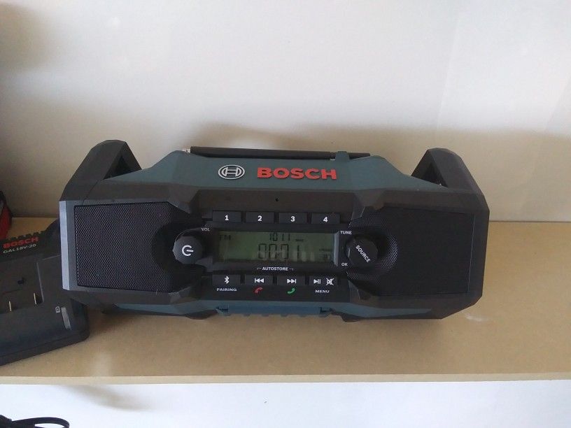 Bosch Stereo Bluetooth, Impact Drill, 8 Amp Battery, 2amp Batterry , Charger And. Case