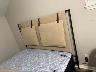 Four Hands Leigh King Bed – Palm Ecru Designer Upholstered Bed $3,300+ Retail (Mattress NOT INCLUDED- Unless you want it) - OBO