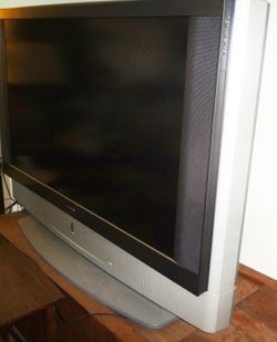Sony Grand Wega KF-50WE610 Projection LCD HDTV