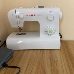 SINGER | Tradition Sewing Machine 