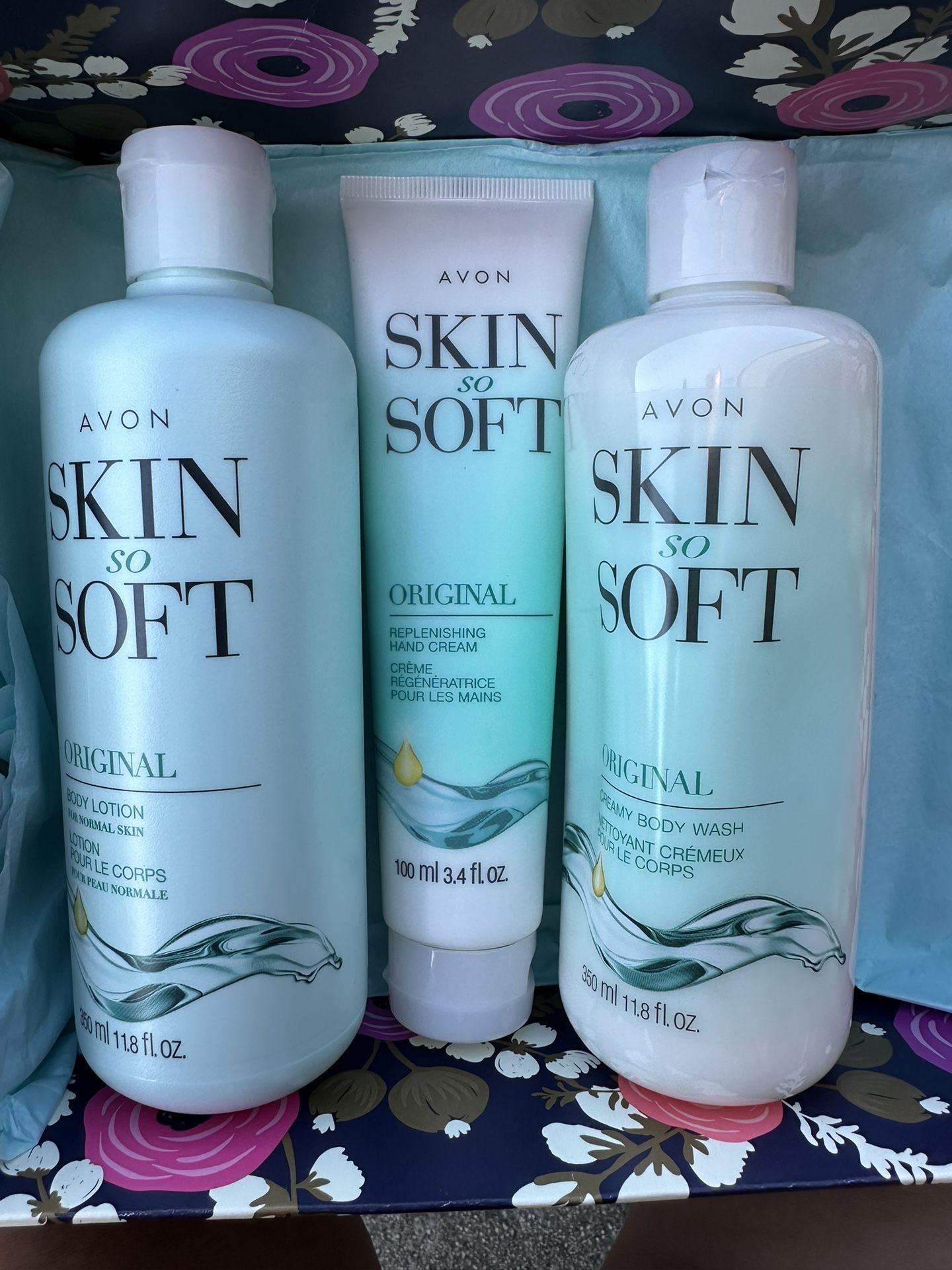 Avon skin So Soft Gift Sets